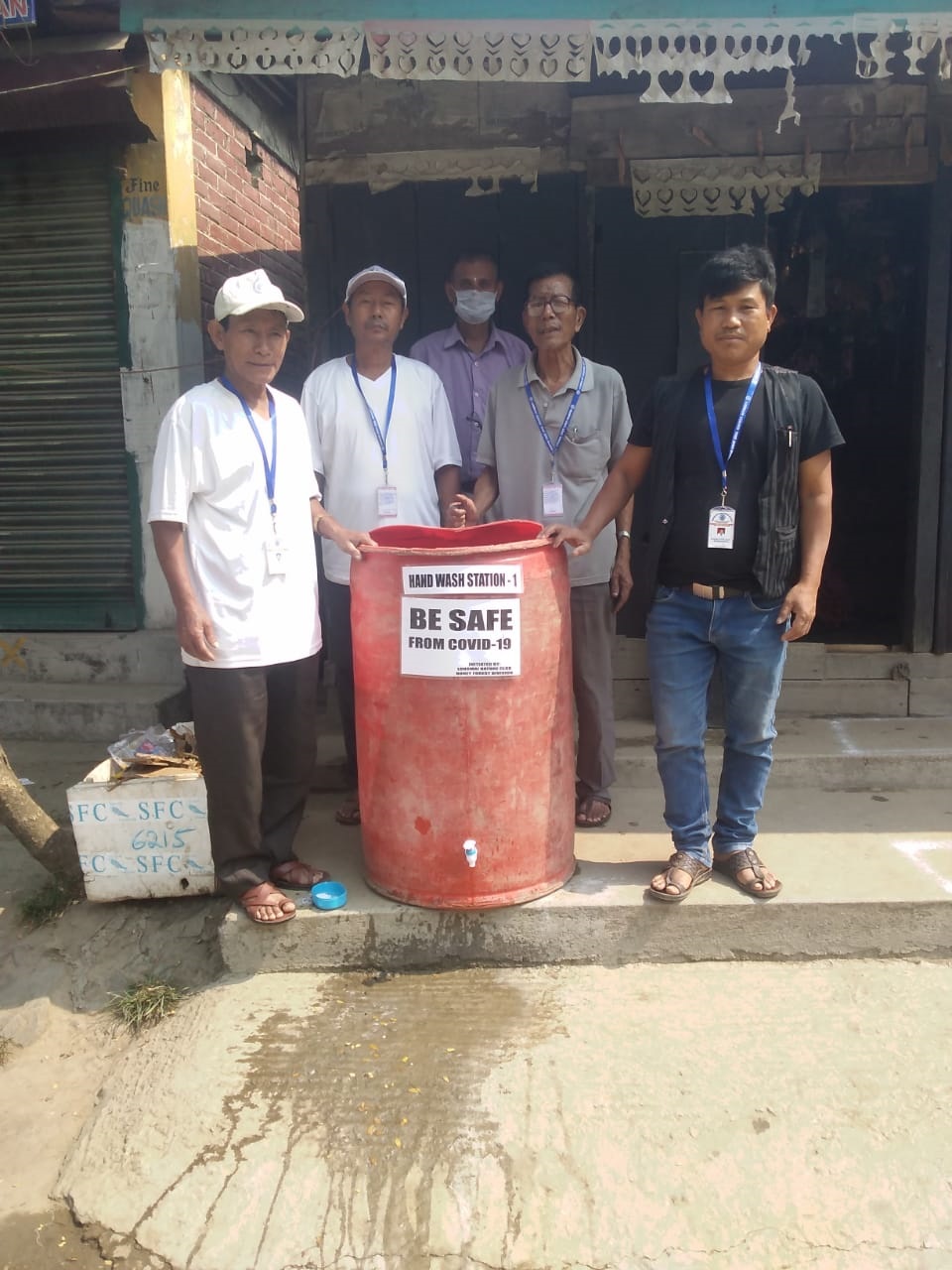  Distribution of essential items by the PLVs of Kakyai legal aid clinic at Kakyai village under Bishnupur District