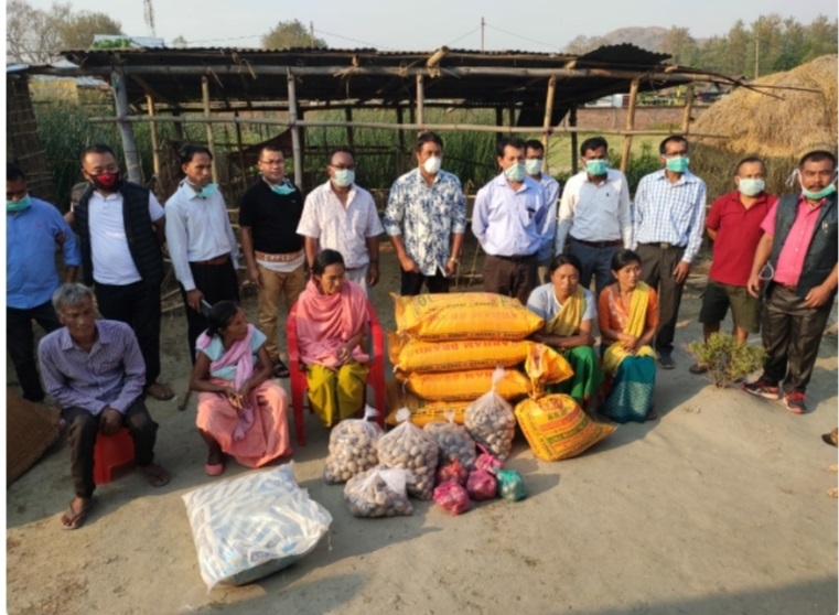  PLVs of Wangoo LAC, Bishnupur assisting in the distribilution of essential items to very poor households of Wangoo, as was highlighted in a local newspaper